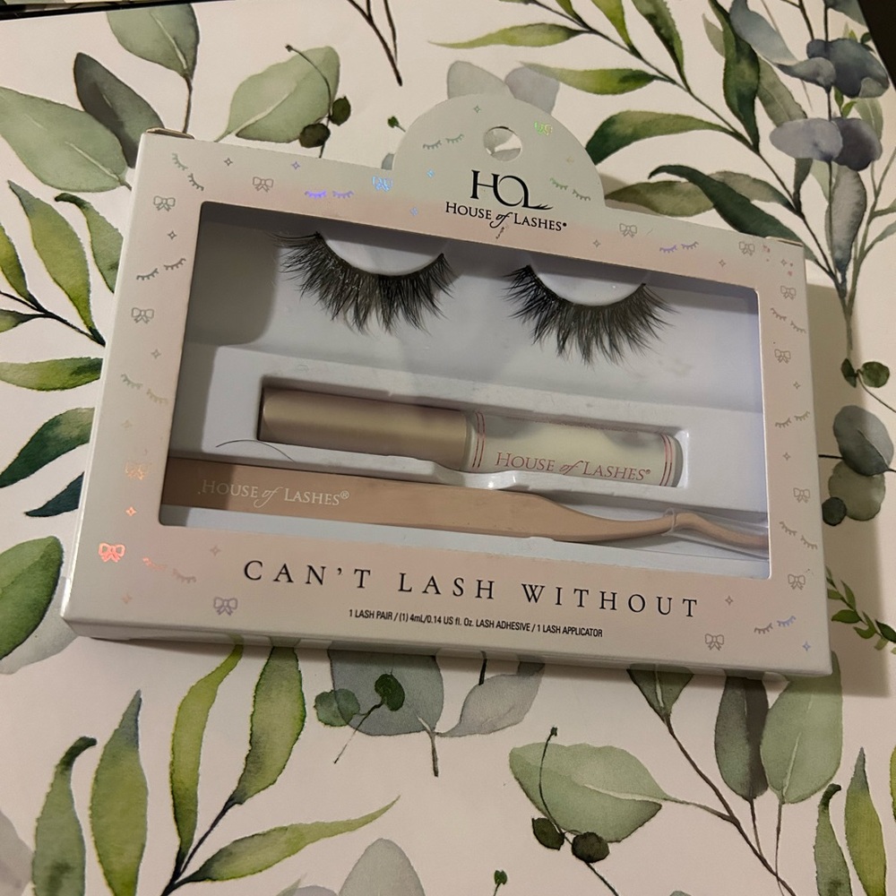 House of Lashes Iconic Lite Kit with Applicator and Adhesive